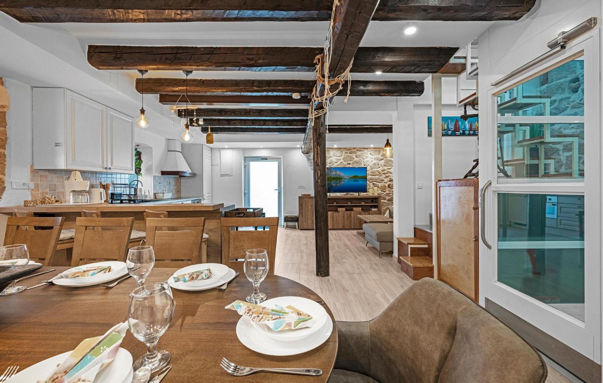4 Bedroom Stunning Home In 무르테르 외부 사진